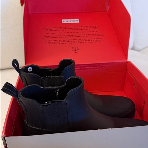 Hunter rain boots - Picture 3 of 3